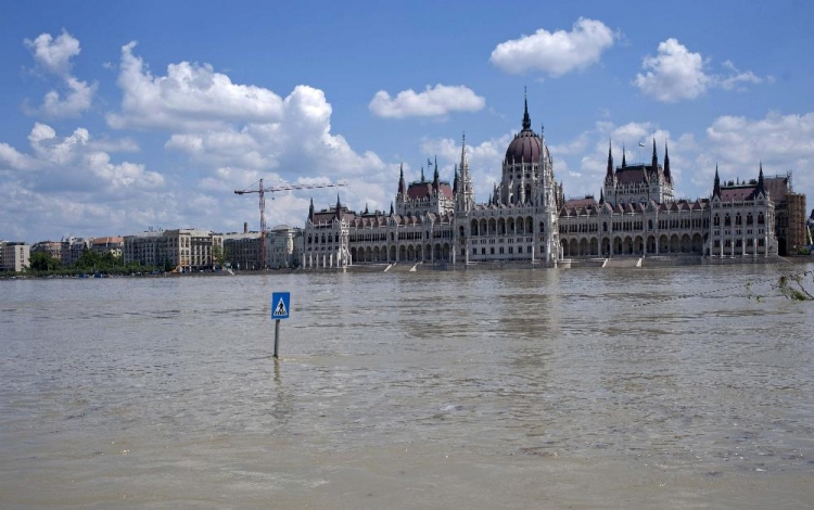 Rekord árvíz Budapesten – Tarlós szerint nincs mitől tartani